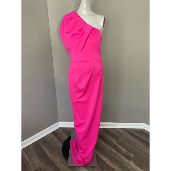 Black Halo Egan One-Shoulder Gown - Picture 4 of 14